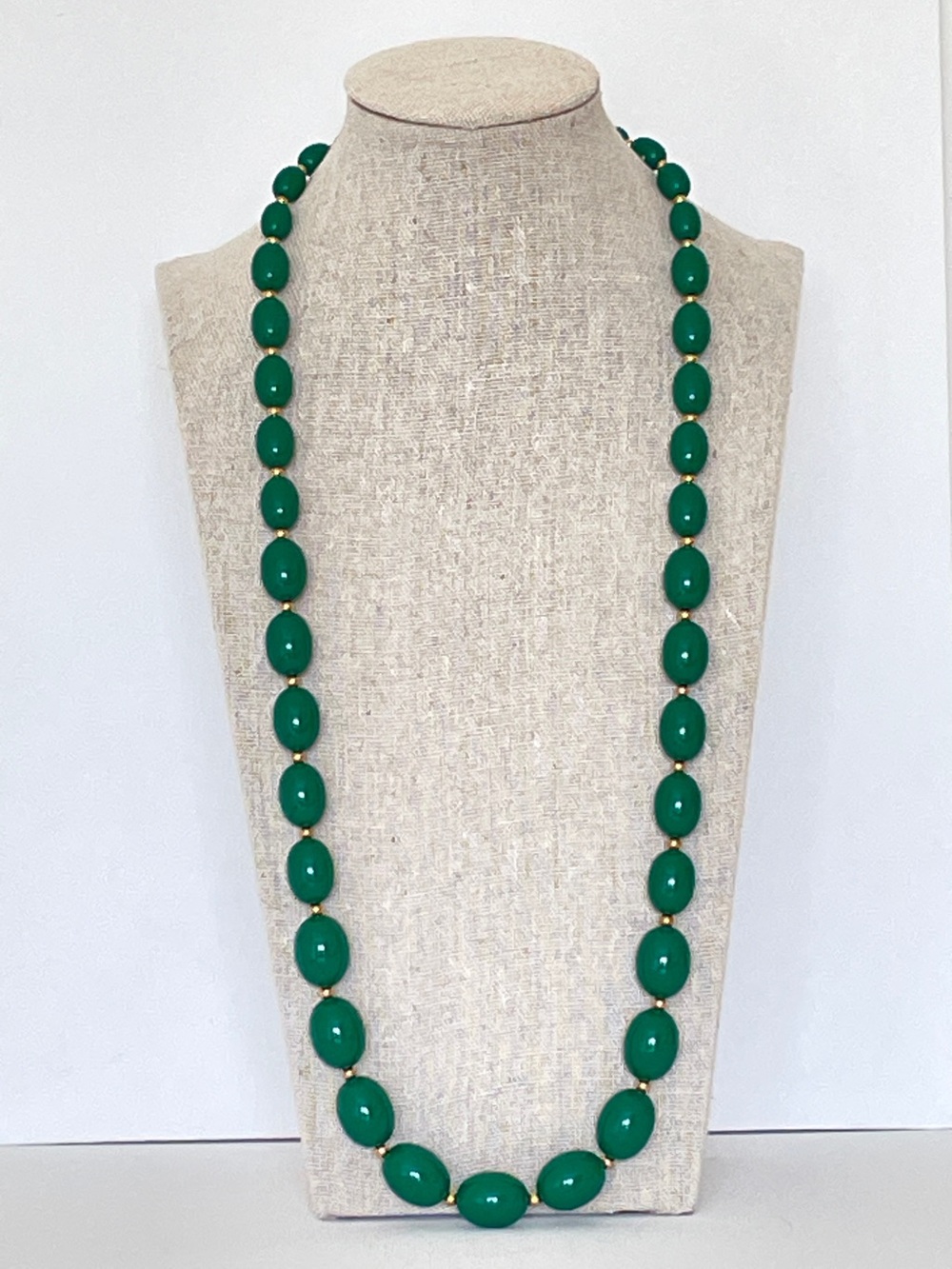 Vintage Monet Green Acrylic and Gold Tone Oval Bead Necklace 28”